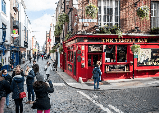 Tour group in Temple Bar during the walking food tour
